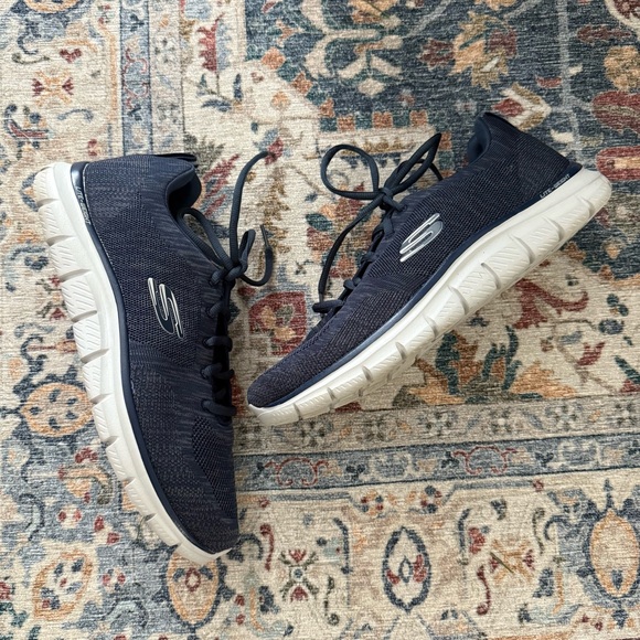 Men's 11.5 Skechers Lite-Weight Memory Foam Sneakers Navy Blue - Picture 1 of 8